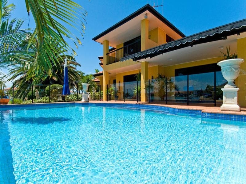 12 Beaufort Court, Raby Bay QLD 4163