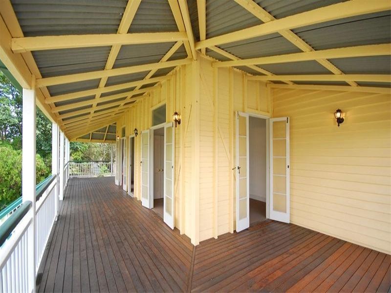 10 Sinclair Street, Newtown QLD 4305