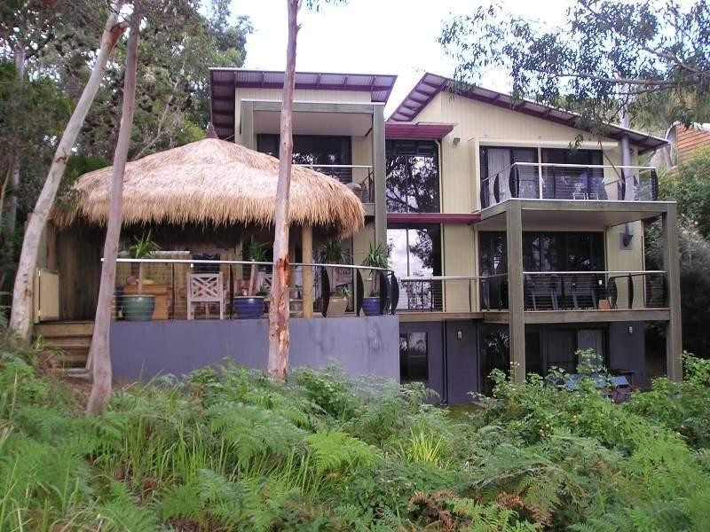 105 Tramican Street, Point Lookout QLD 4183