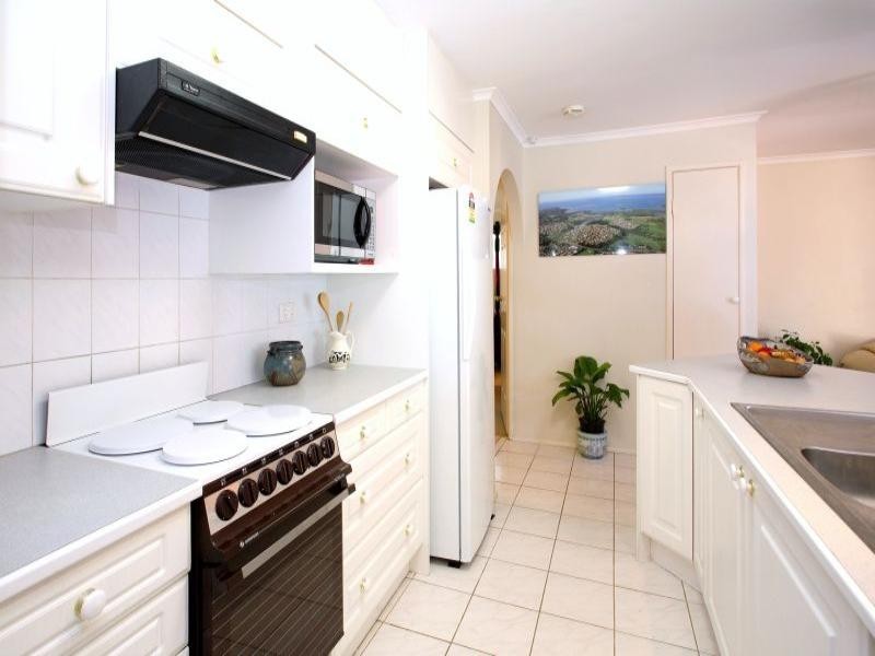 28 Lake View Drive, Thornlands QLD 4164