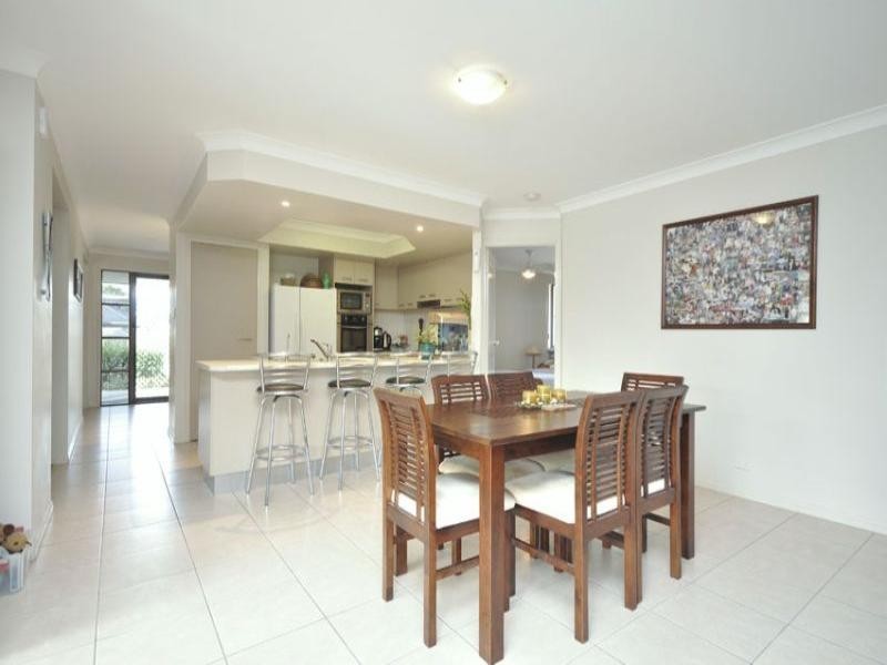 11 Sam Place, Thornlands QLD 4164