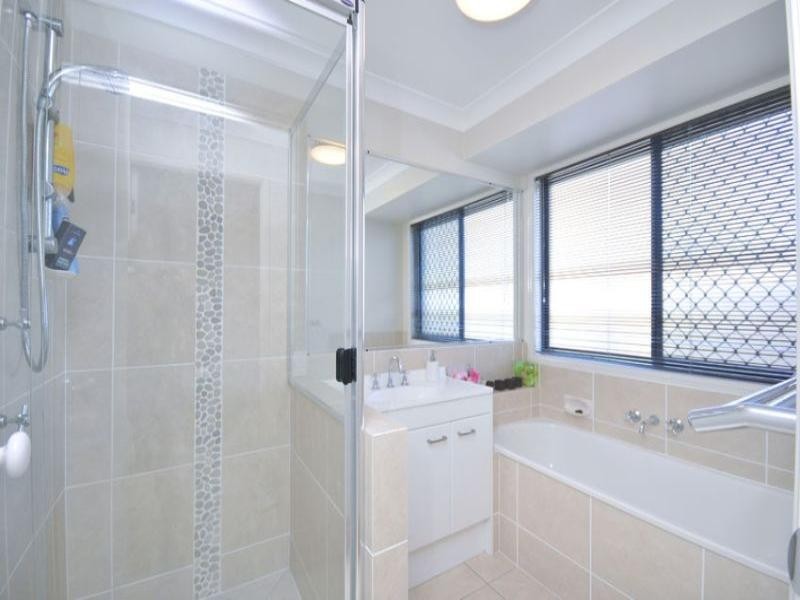 11 Sam Place, Thornlands QLD 4164