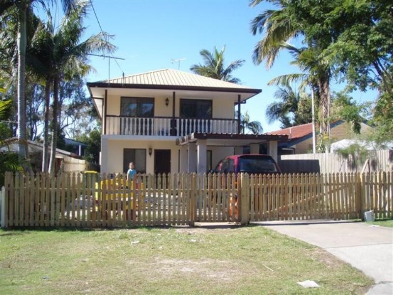 11 Mark Street, Redland Bay QLD 4165