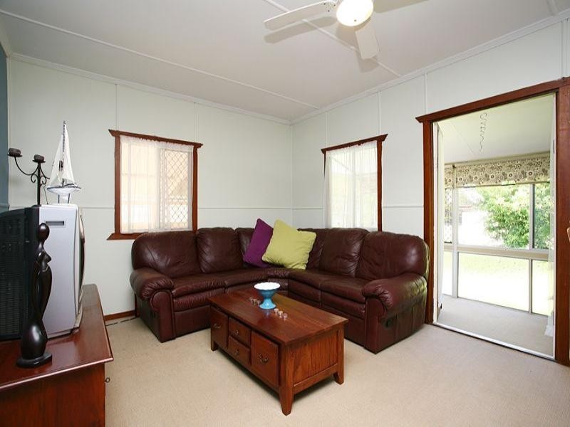 30 Little Shore Street, Cleveland QLD 4163