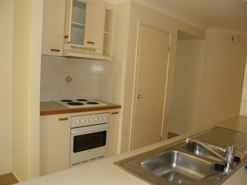 9 Banstead Street, Birkdale QLD 4159