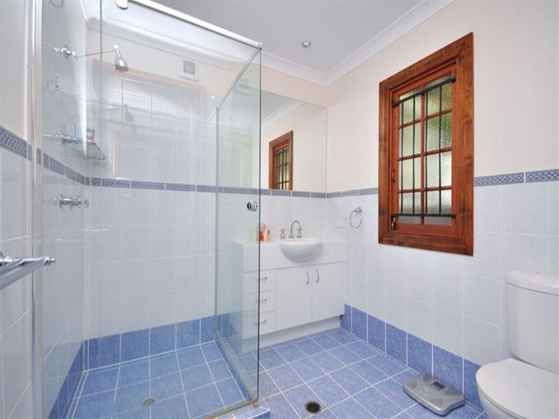 27 Halland Terrace, Camp Hill QLD 4152