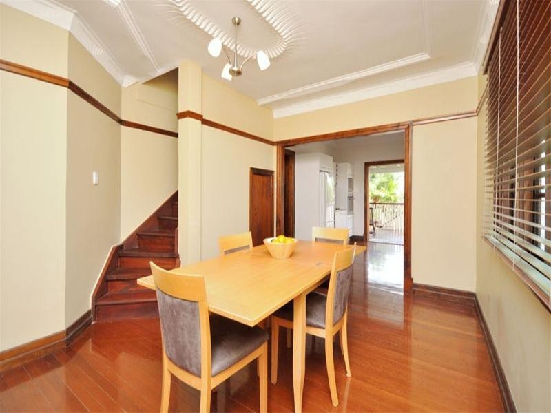 27 Halland Terrace, Camp Hill QLD 4152