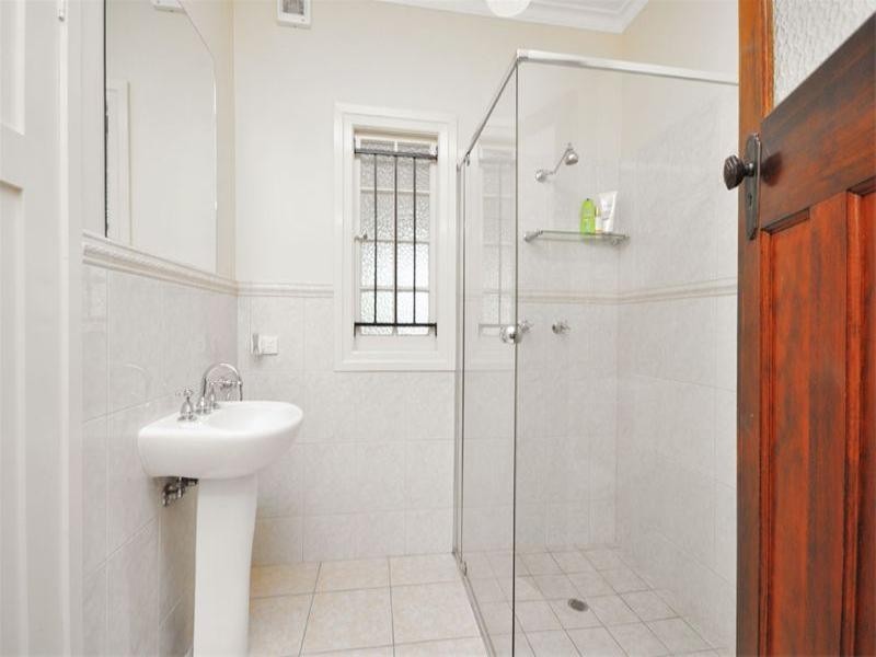 27 Halland Terrace, Camp Hill QLD 4152