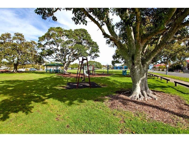 12 Wynnum Esplanade North, Wynnum QLD 4178