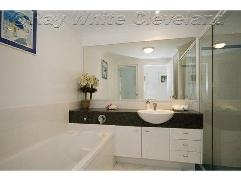 39/20 The Anchorage, Masthead Drive, Raby Bay QLD 4163