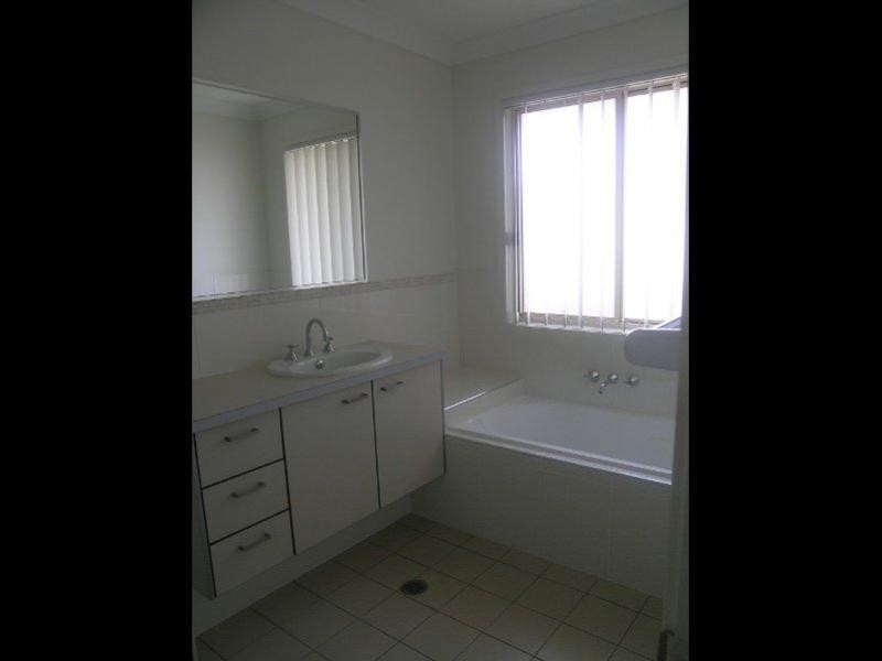 6 Cole Street, Redland Bay QLD 4165