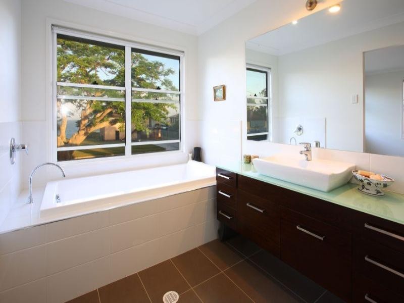 162 Main Road, Wellington Point QLD 4160