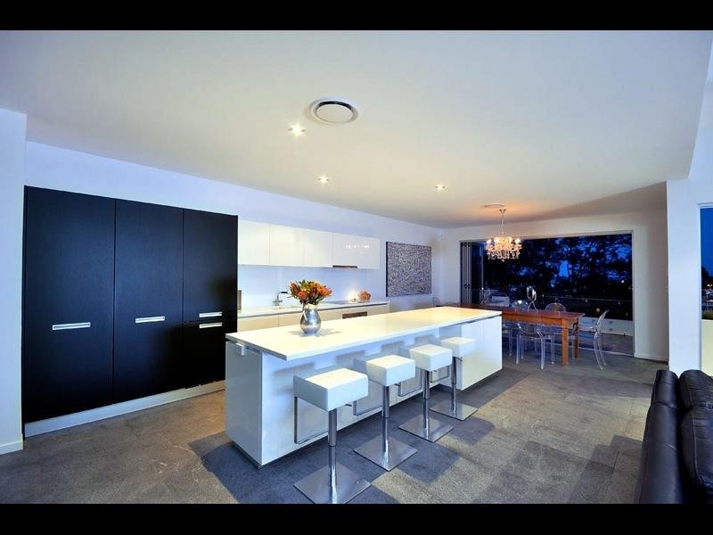 575 Royal Esplanade, Manly QLD 4179