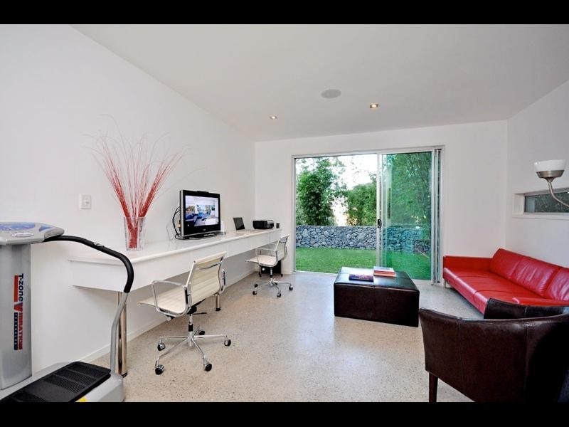 575 Royal Esplanade, Manly QLD 4179