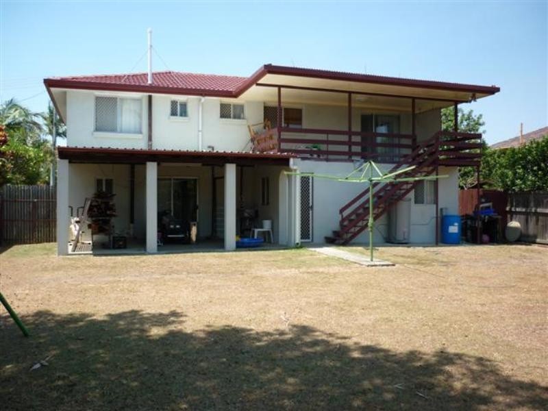 4 HOLLOWAY Street, Birkdale QLD 4159