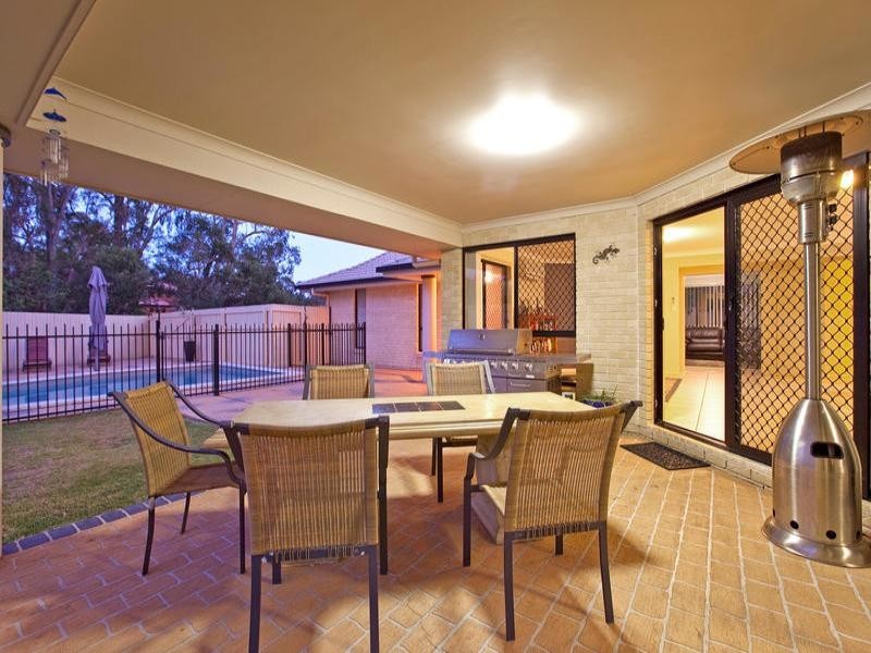 8 Carmay Close, Thornlands QLD 4164