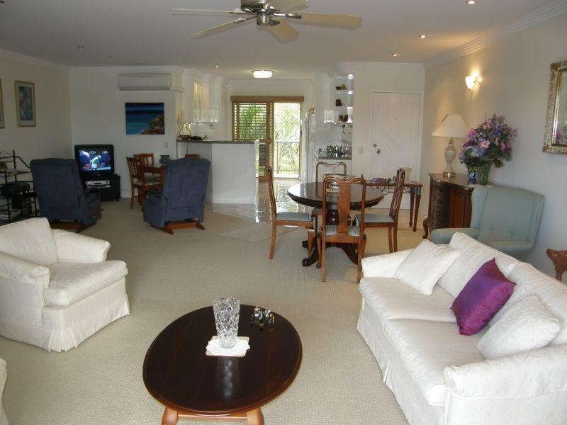 10/13 ESPERANCE Court, Raby Bay QLD 4163