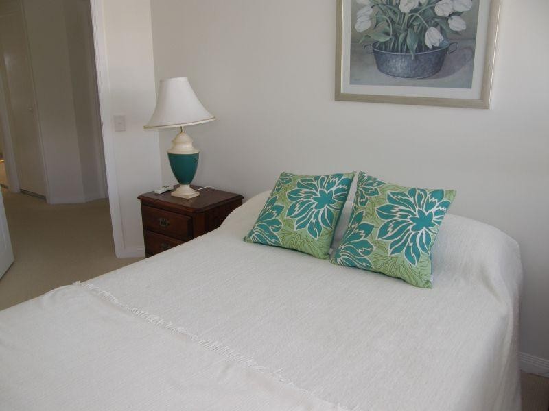 10/13 ESPERANCE Court, Raby Bay QLD 4163