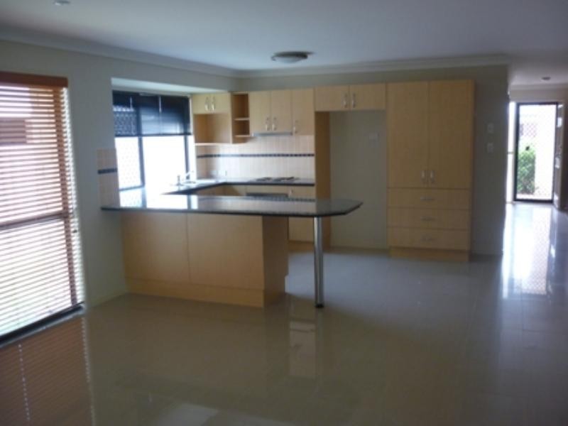 4/161 Colburn Avenue, Victoria Point QLD 4165