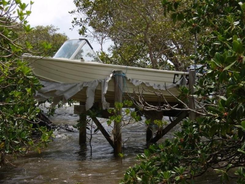 44 Koonwarra Parade, Macleay Island QLD 4184