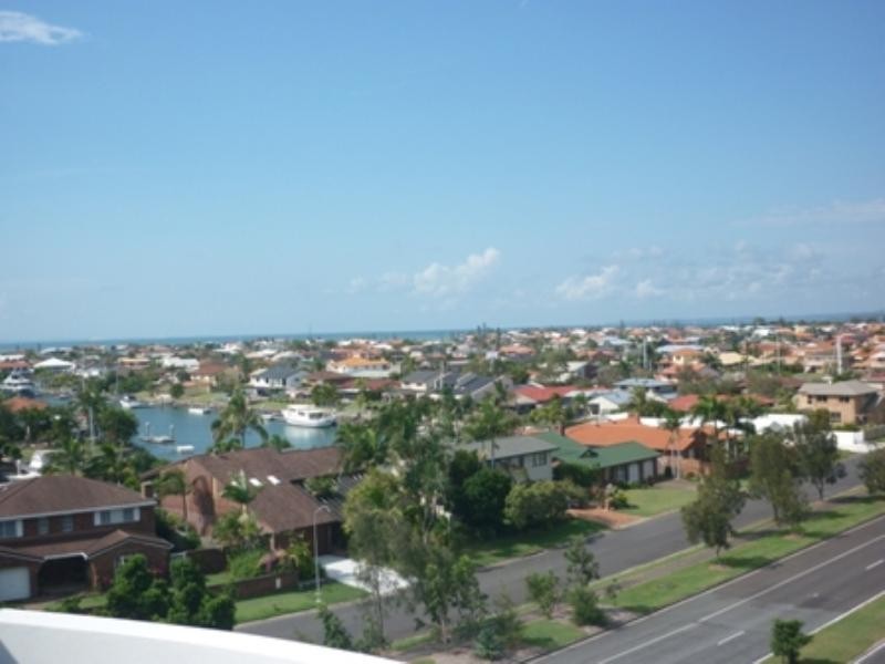 203 Shore Street, Cleveland QLD 4163