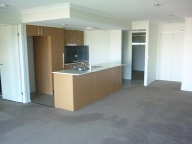 203 Shore Street, Cleveland QLD 4163