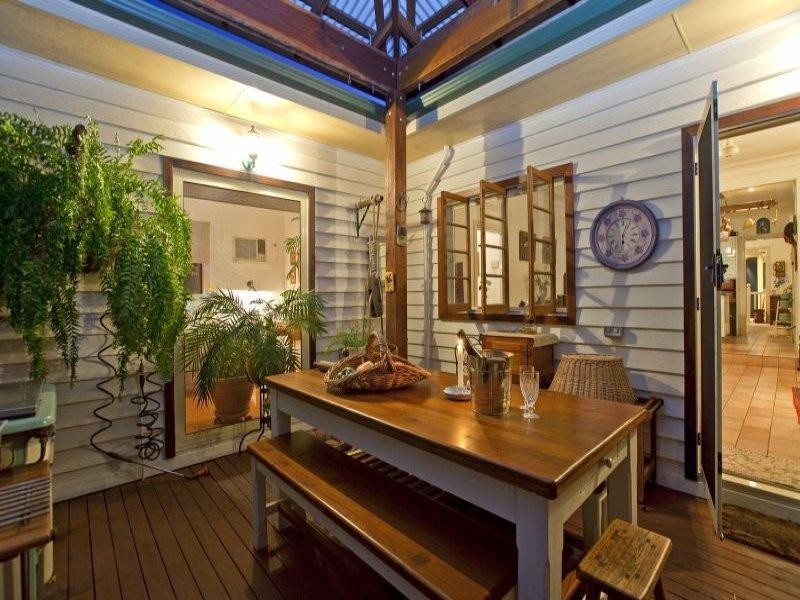 101 Passage Street, Cleveland QLD 4163