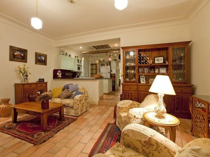 101 Passage Street, Cleveland QLD 4163