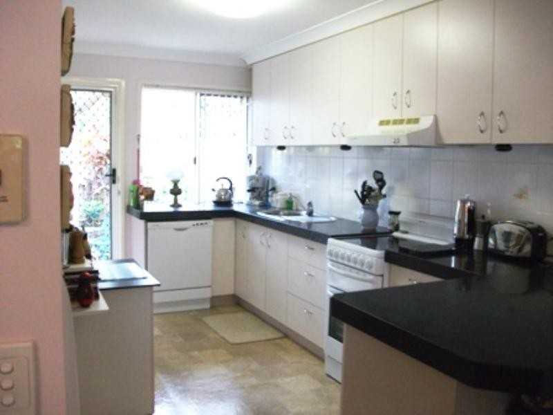 2/161 Middle Street, Cleveland QLD 4163