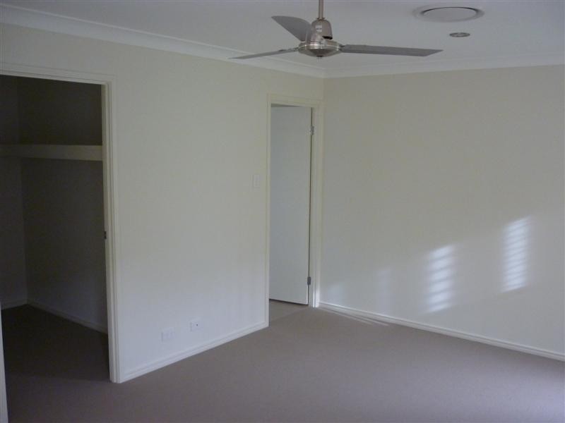 L1049 Bailey Street, Wakerley QLD 4154