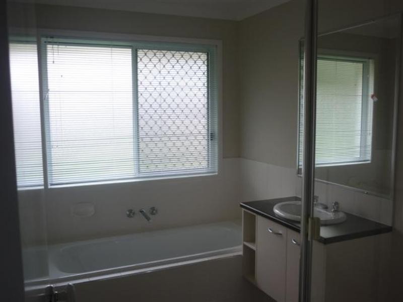22 Torello Crescent, Victoria Point QLD 4165