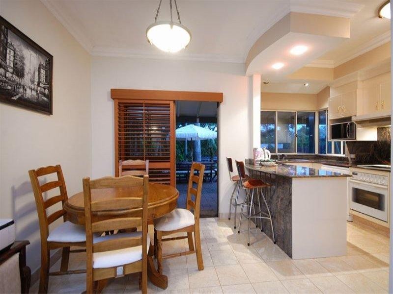 17 Azalea Street, Redland Bay QLD 4165