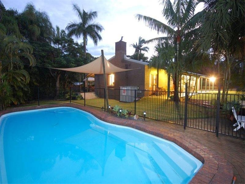 17 Azalea Street, Redland Bay QLD 4165