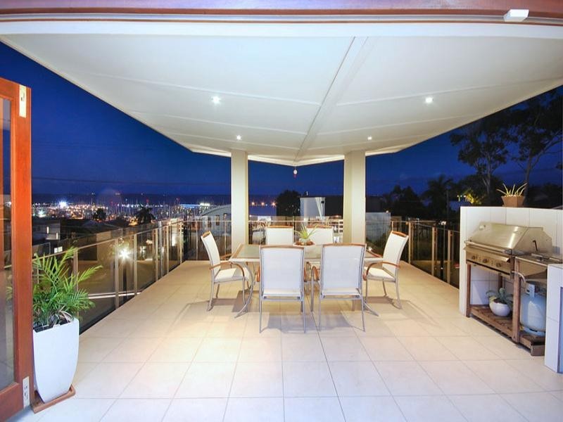 105 Oceana Terrace, Manly QLD 4179