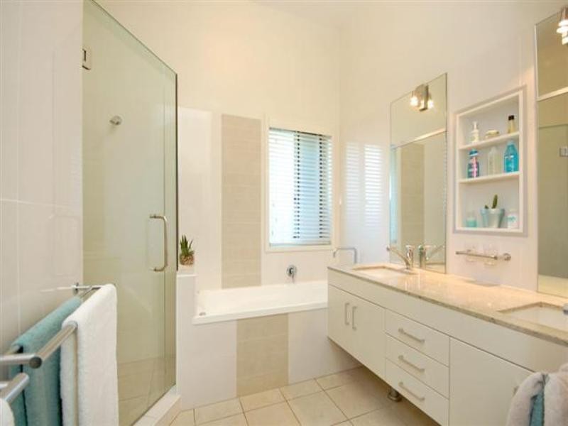 105 Oceana Terrace, Manly QLD 4179