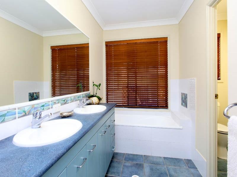 28 Bollard Court, Raby Bay QLD 4163