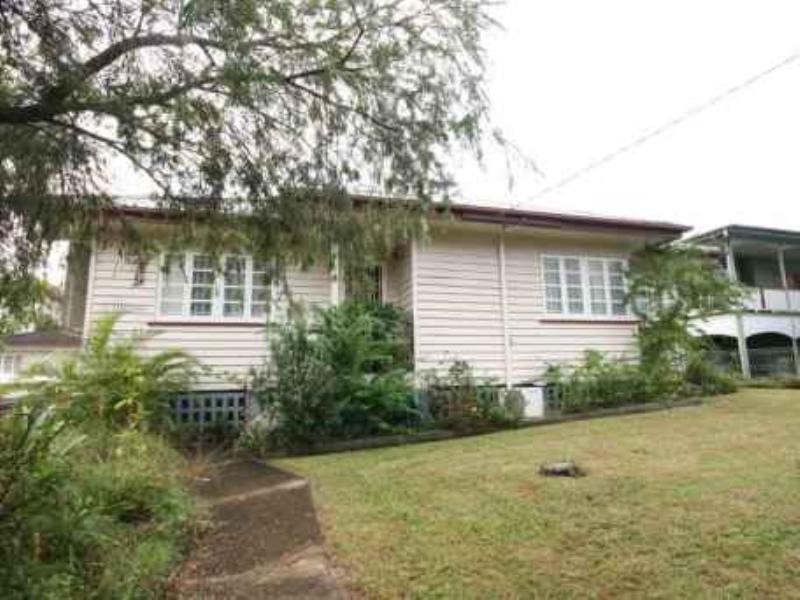 43 Stimpson Street, Fairfield QLD 4103