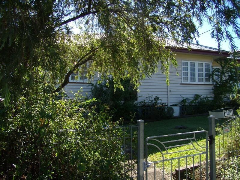 43 Stimpson Street, Fairfield QLD 4103