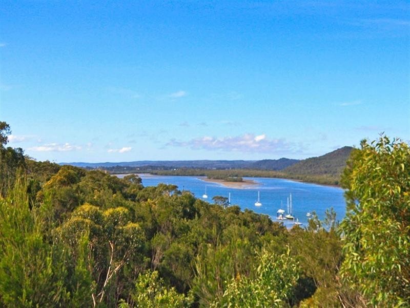 38 Leichhardt Terrace, Russell Island QLD 4184