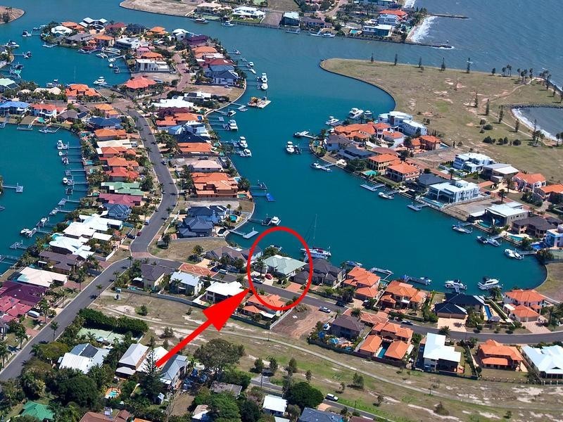 6 Raby Bay Boulevard, Raby Bay QLD 4163