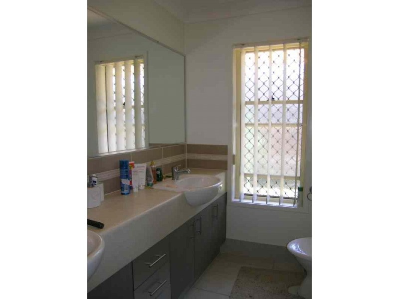 10 Stratus Street, Birkdale QLD 4159