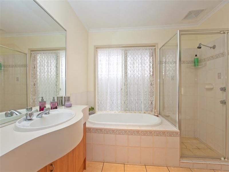 68 Passage Street, Cleveland QLD 4163