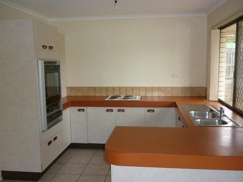 12 Dorking Court, Alexandra Hills QLD 4161