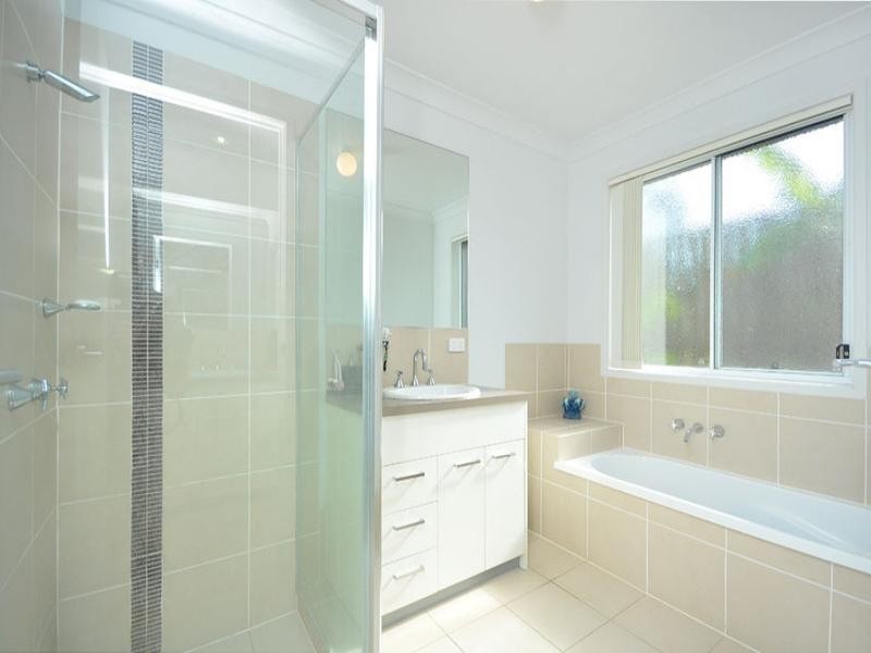 31 Aqua Crescent, Redland Bay QLD 4165