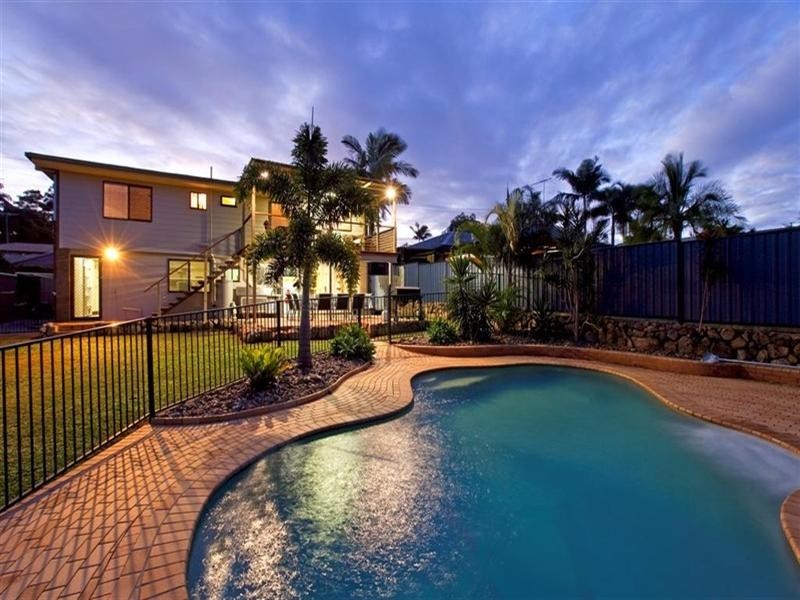 16 Sylvania Street, Wellington Point QLD 4160