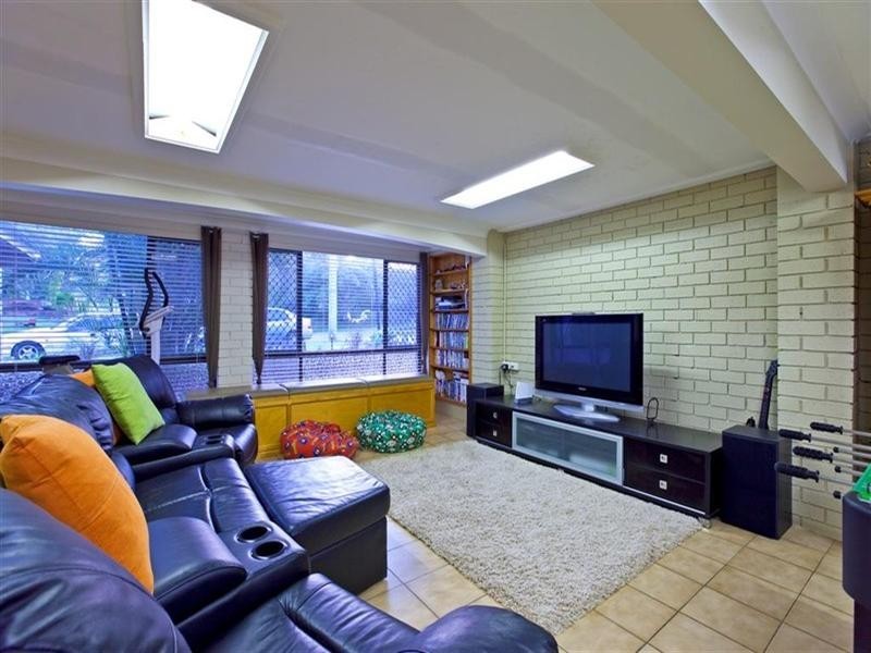 16 Sylvania Street, Wellington Point QLD 4160