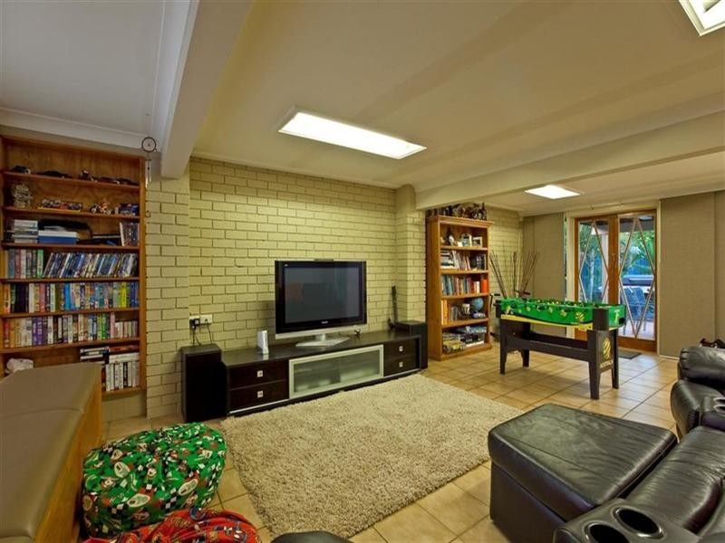 16 Sylvania Street, Wellington Point QLD 4160