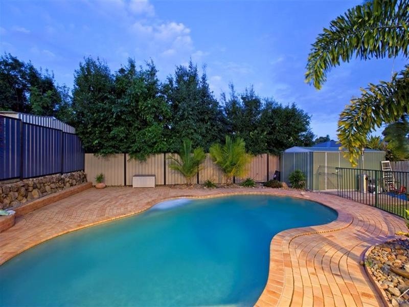 16 Sylvania Street, Wellington Point QLD 4160