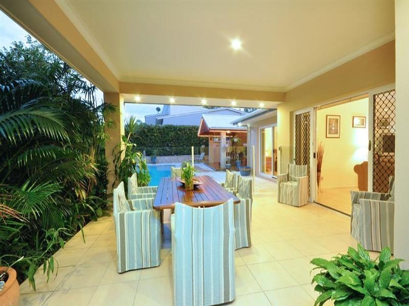 18 Riseborough Terrace, Cleveland QLD 4163