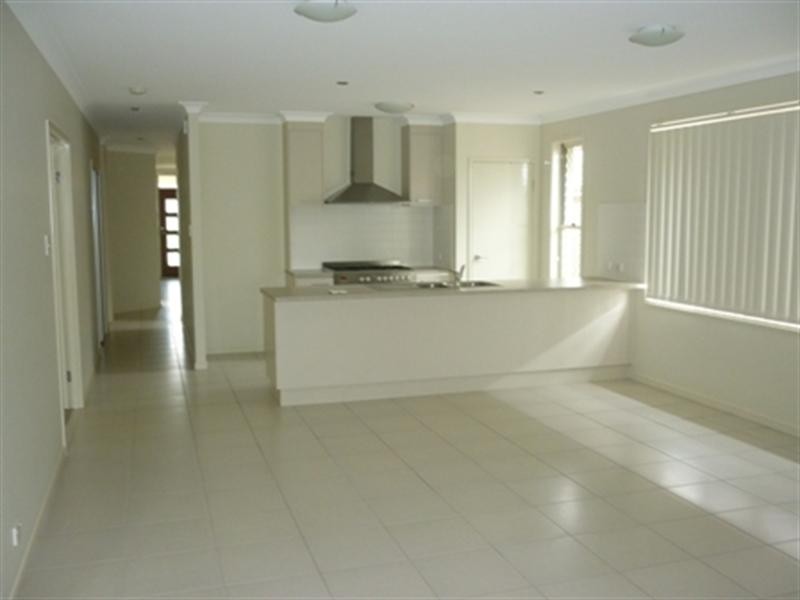 17 Torello Crescent, Victoria Point QLD 4165